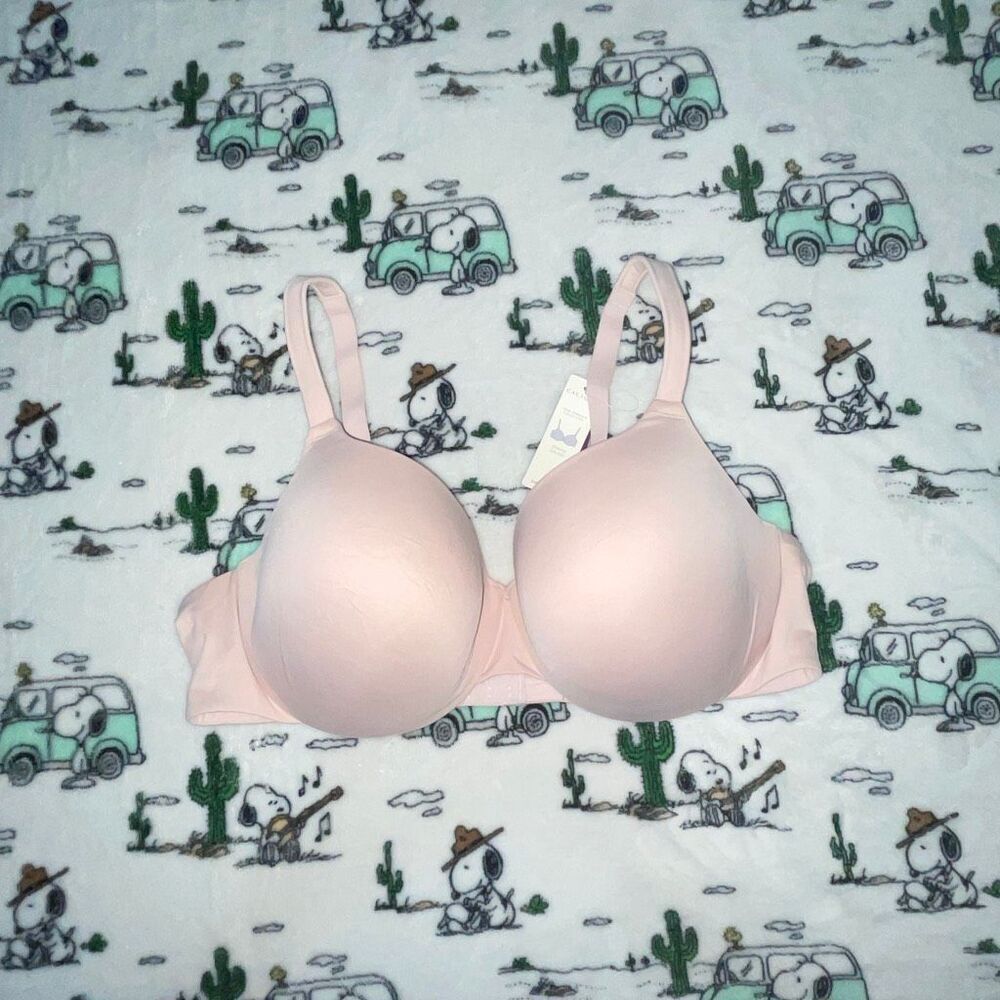 New with tags Cacique True embrace collection blush pink T-shirt bra size 44D